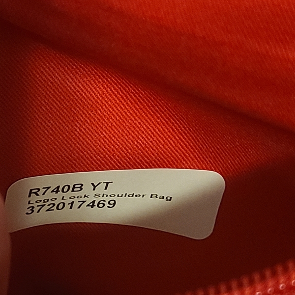 Dooney & bourke logo lock shoulder bag - Picture 3 of 5